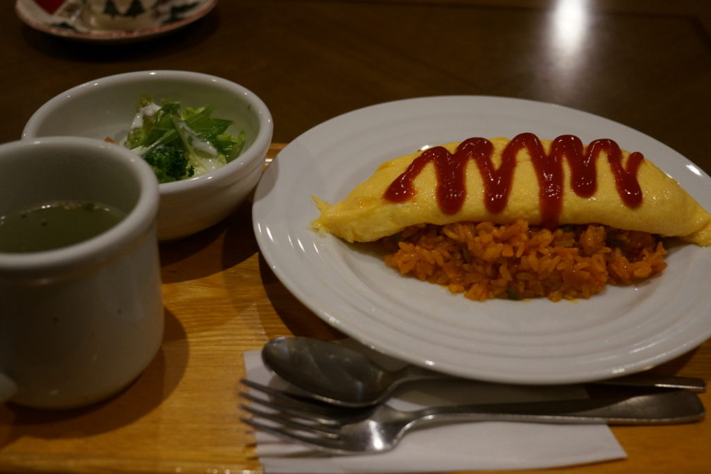 cafe KITAMONで絶品トロトロオムライスを食べましょう（弘前市）
