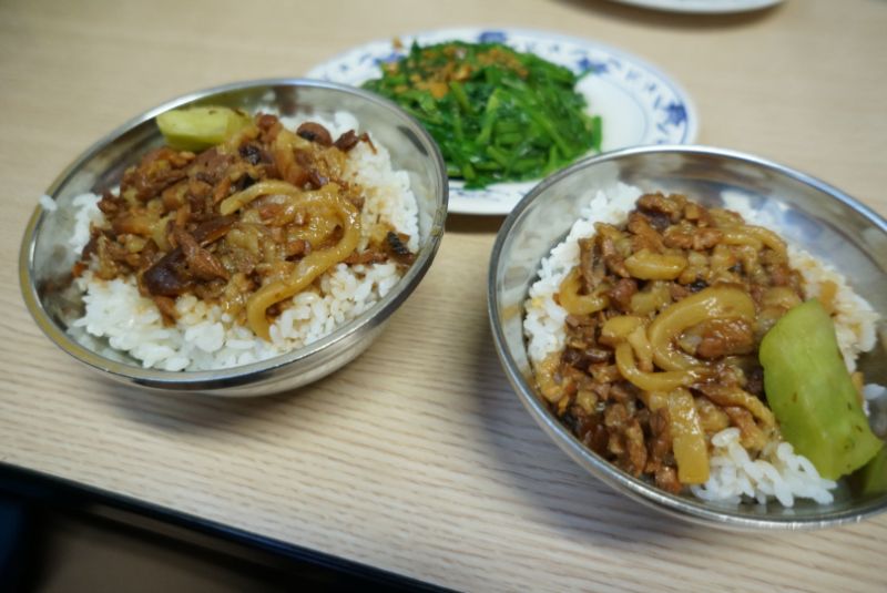 【台湾旅行】人気店金峰魯肉飯で台湾定番グルメ魯肉飯を食べてきました